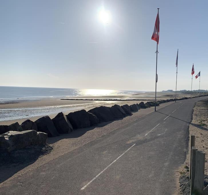 Studio - Balcon - Bord De Mer Courseulles-sur-Mer Ngoại thất bức ảnh